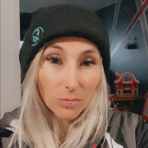 Meet your Posher, Joany